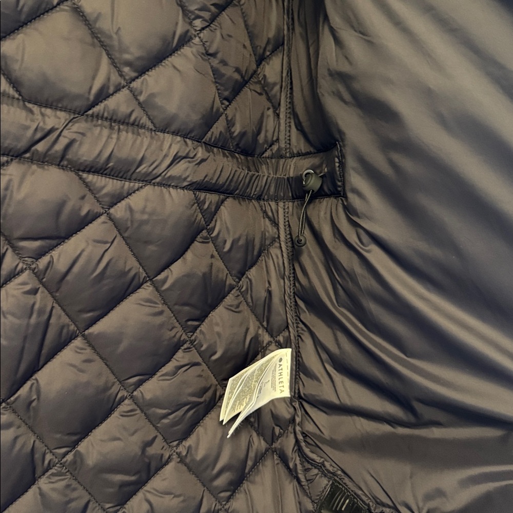 NWT $169 Athleta Black Whisper Featherless Velvet Vest Small - Picture 10 of 10